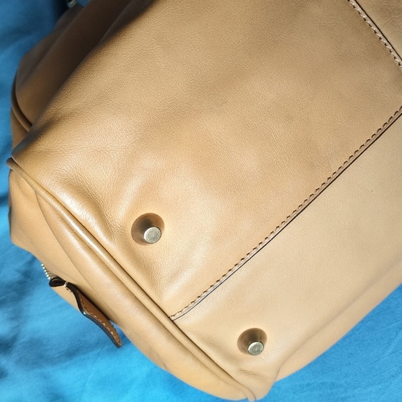 Chloe Tan Leather Satchel with Gold Hardware - Picture 15 of 17